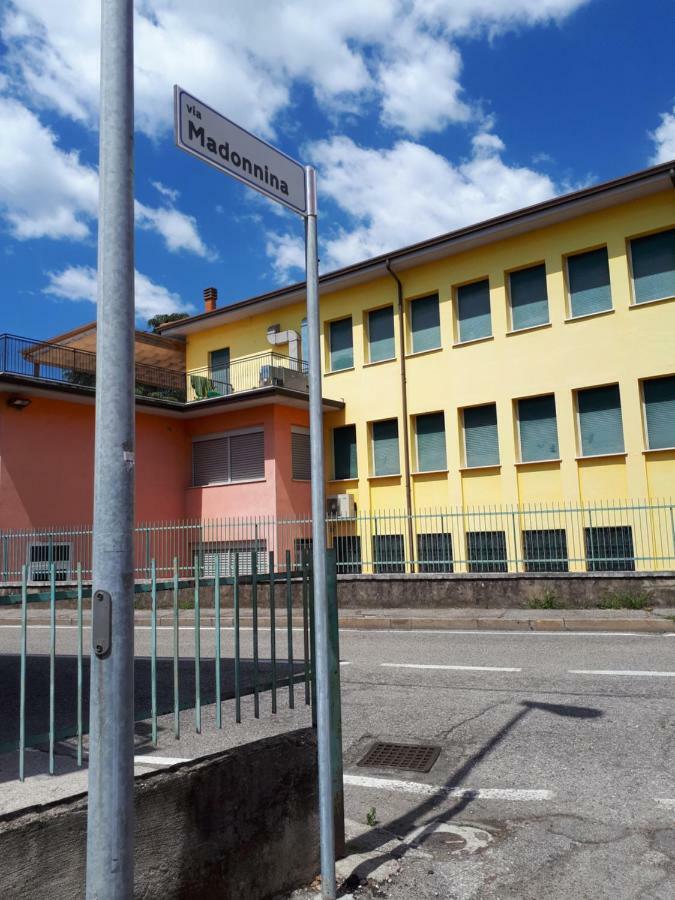 Casa Madonnina Apartment Dossobuono Bagian luar foto