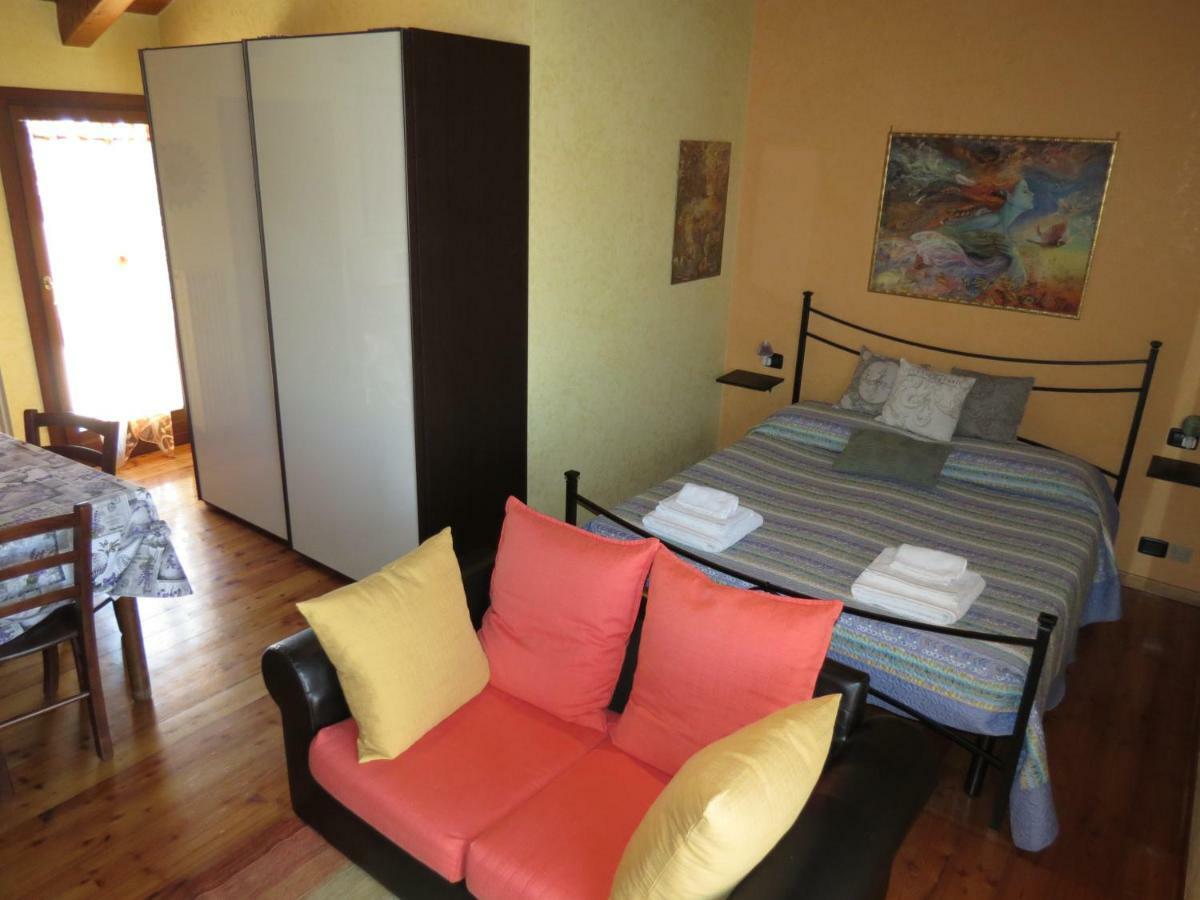 Casa Madonnina Apartment Dossobuono Bagian luar foto